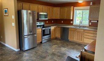 909 Oak St, Alexandria, MN 56308