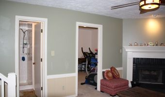 8437 Lockwood Ln, Indianapolis, IN 46217