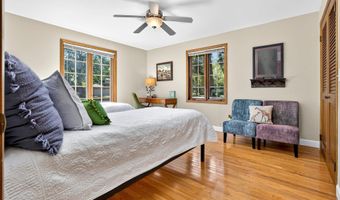9 MEADOWBROOK Ln, Appleton, WI 54914