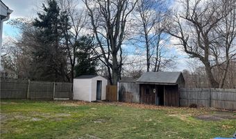 5 Lakeside Ave, Cranston, RI 02910