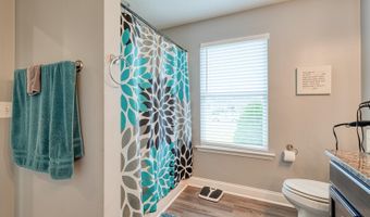 221 Little Man Dr, Boiling Springs, SC 29316
