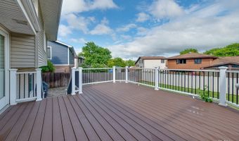 1233 N Hickory Trl, Addison, IL 60101