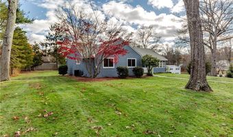 33 Rosewood Ln, Cumberland, RI 02864