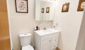 7 S Seas Ct, Barnegat, NJ 08005