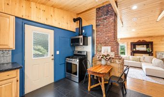 104 Ridge Ave, Appalachia, VA 24216