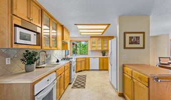 1042 Oak Knoll Dr, Ashland, OR 97520