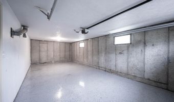 304 Sunset Dr, Aurora, IN 47001