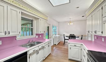 1103 Arbor Pl, Brandon, MS 39042
