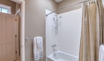 1724 AVENIDA ALTURAS NE, Albuquerque, NM 87110