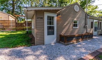 2730 Chelsea Dr, Akron, OH 44312
