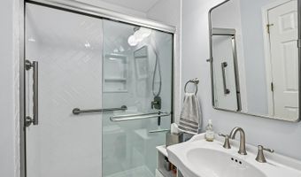1810 N RIDGE Ave, Arlington Heights, IL 60004