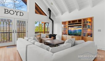 248 Hillcrest Ln, Banner Elk, NC 28604