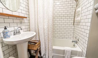 313 SE Tanner St, Abingdon, VA 24210