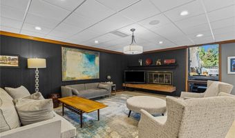 25 Logan Rd, Alton, IL 62002