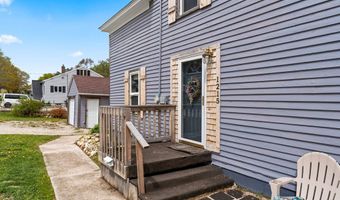 1215 Navarino St, Algoma, WI 54201