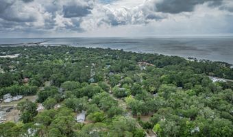 258 Prado St, Apalachicola, FL 32320