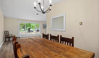 621 Van Oaks Dr, Amherst, OH 44001