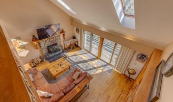 176 Reservoir Rd, Campton, NH 03223