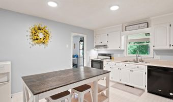 419 Holly Hills Dr, Altavista, VA 24517