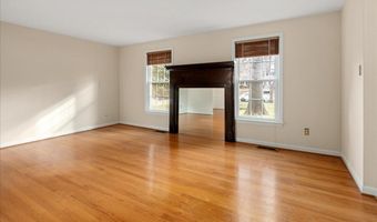 4302 ADRIENNE Dr, Alexandria, VA 22309