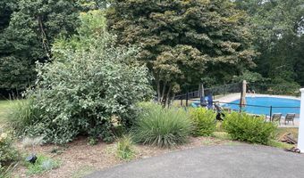 10 Lindgren Ter, Ansonia, CT 06401
