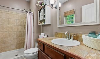 33 34 Grandview Ct, Asheville, NC 28806