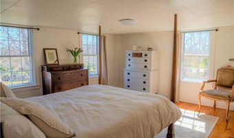 127 Willow Ave, Little Compton, RI 02837