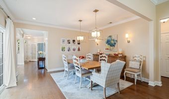 10 CHAPEL HILL Ct, Barnegat, NJ 08005