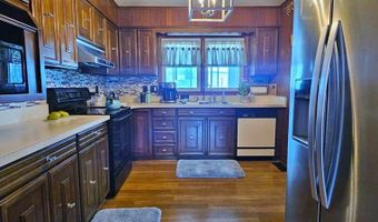 110 Morgan St, Athens, WV 24712