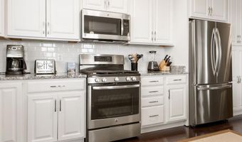 44589 YORK CREST Ter 300, Ashburn, VA 20147