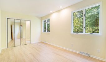 23 Lake Shore County Rd, Beverly Shores, IN 46301