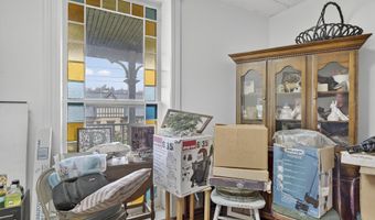 302 SW Front St, Abingdon, VA 24210