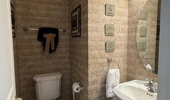 9 Delray Ln, Absecon, NJ 08201