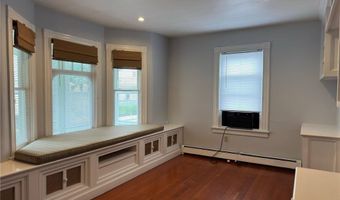 67 Hall Ave, Newport, RI 02840