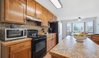 17274 Kansas Ave, Basehor, KS 66012