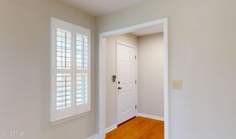 727 Chancery Ln, Aberdeen, NC 28315