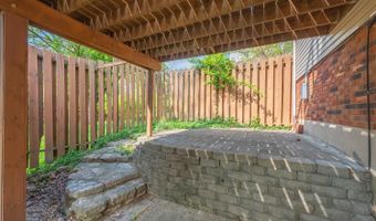 3647 E Galbraith Rd, Amberley, OH 45236
