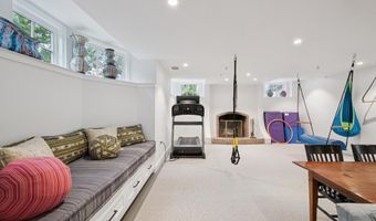 1121 BAY St, Alameda, CA 94501