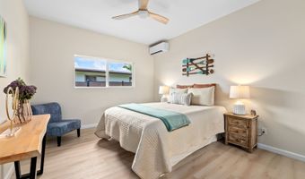 1076 Kahili St, Kailua, HI 96734