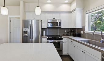13925 SW MERIDIAN St 202, Beaverton, OR 97005