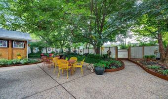 5596 Walnut St, Augusta, MO 63332