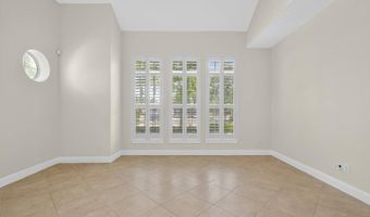 123 Aberdeen Pond Dr, Apollo Beach, FL 33572