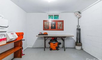 57 Langwell Ave, Asheville, NC 28806