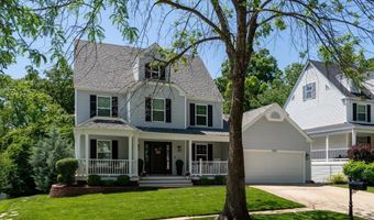 1307 Red Oak Plantation Dr, Ballwin, MO 63021