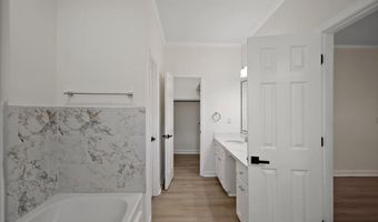 1007 Riverchase North Dr, Brandon, MS 39047