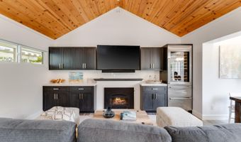 129 Santa Cruz Ave, Aptos, CA 95003