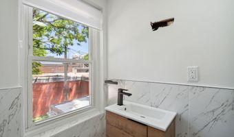 7 E OXFORD St, Philadelphia, PA 19125