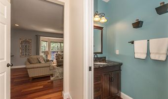 733 Castle Ridge Dr, Ballwin, MO 63021