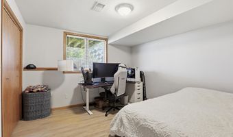 1700 E TRACIA Ln, Appleton, WI 54911