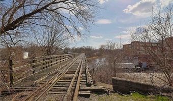 332 River St, Woonsocket, RI 02895